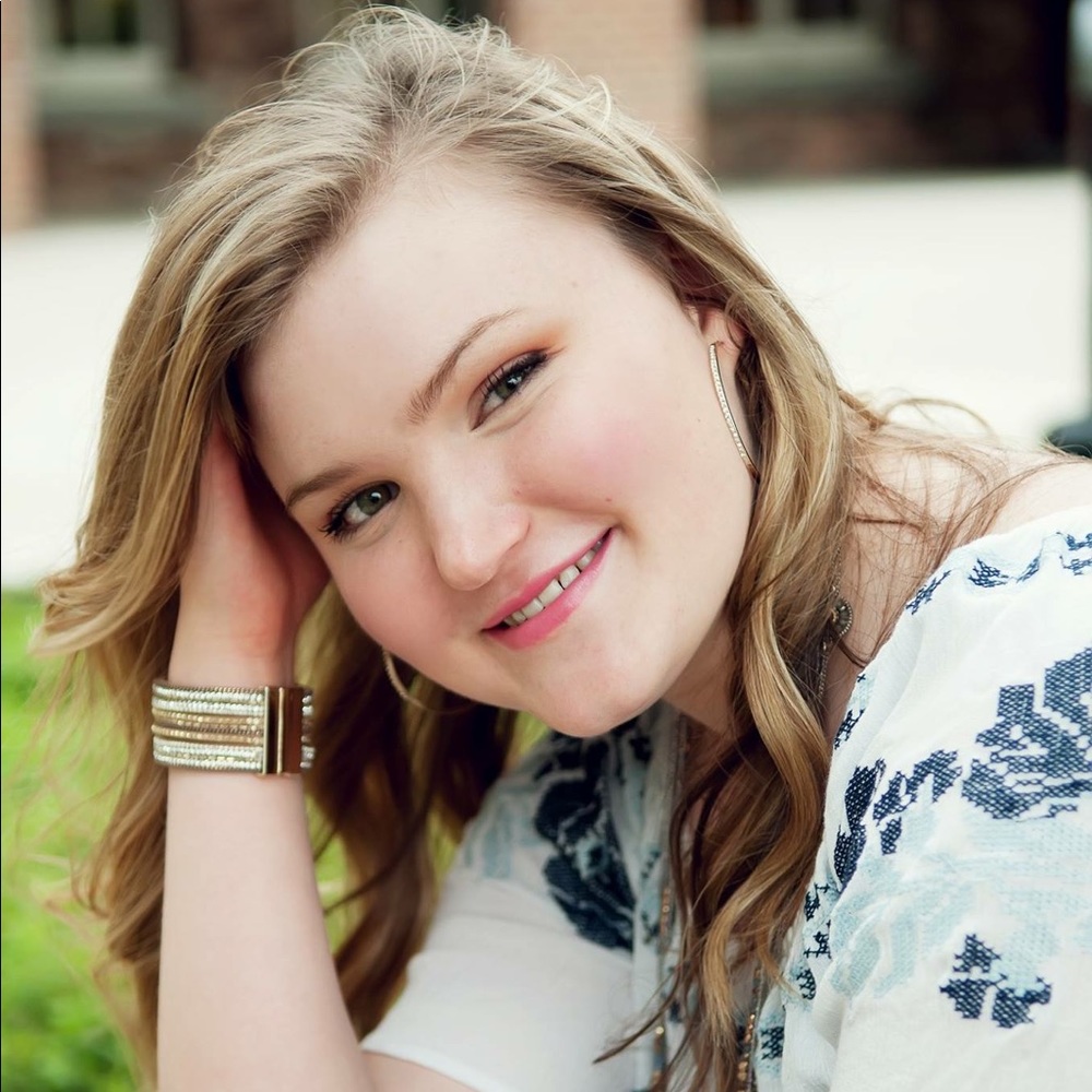 Meet your Posher, Maiya